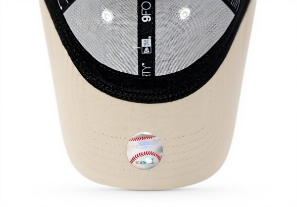 Cappellino da baseball New Era Yankees Stone Black 9Forty